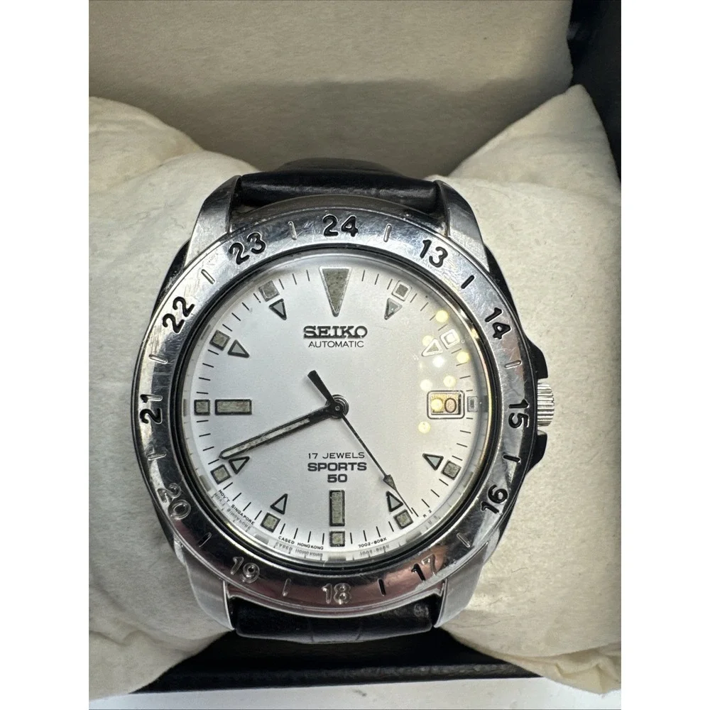 Seiko sports 50 Vintage watch Automatic 17 jewels Sports 50 7002-8059